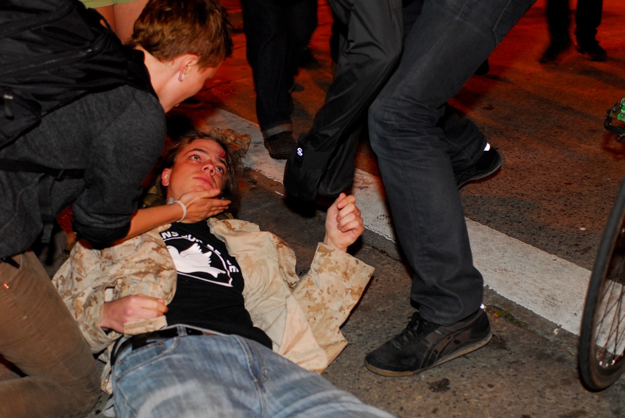 Scott Olsen, seriously injured by police projectile, Oakland, October 25, 2011 photo: Jay Finneburgh