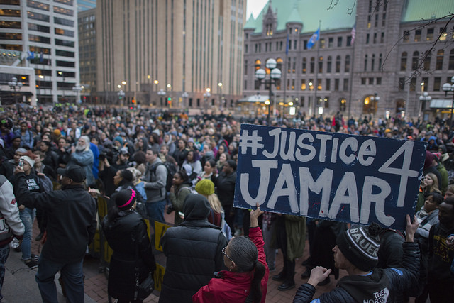 Minneapolis, March 30, after it was announced that the pigs who killed Jamar Clark would not be charged. Photo: Fibonacci Blue