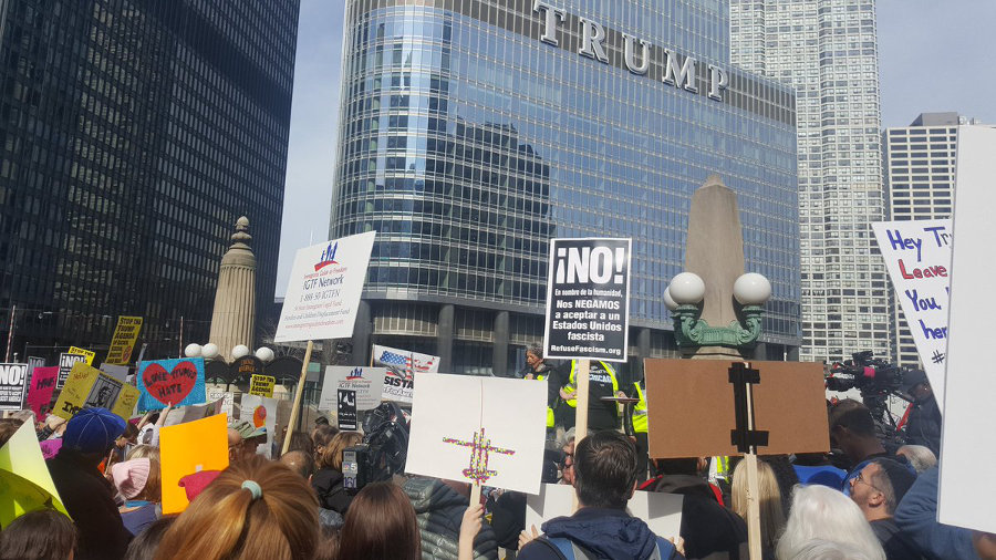 Chicago: Rally at Trump Tower.