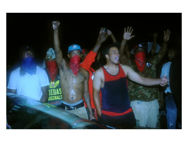 Ferguson, August 16 Saturday night protesting curfew.  Photo: Li Onesto/Revolution