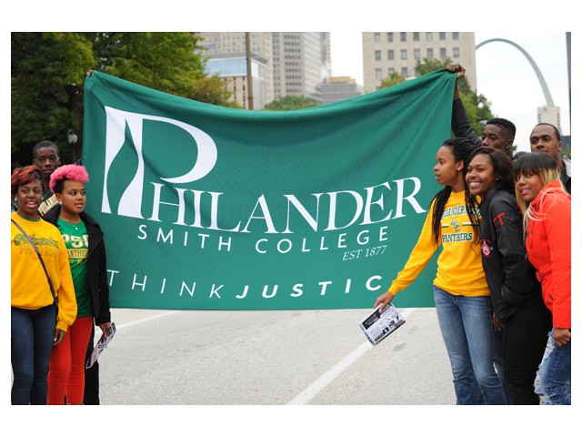 Oct 11: College students in the streets of St. Louis.   Photo: Li Onesto/<em>Revolution</em>/revcom.us