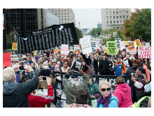Oct 11: Thousands fill the streets of St. Louis  Photo: Li Onesto/<em>Revolution</em>/revcom.us