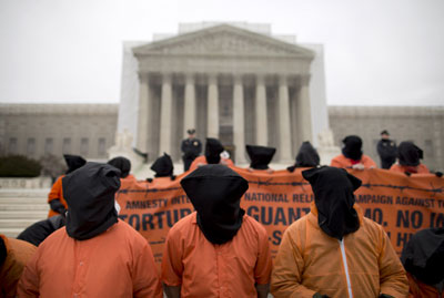 Protesters in front of the Supreme Court demand the closing of the Guantánamo torture center, January 11, 2013.