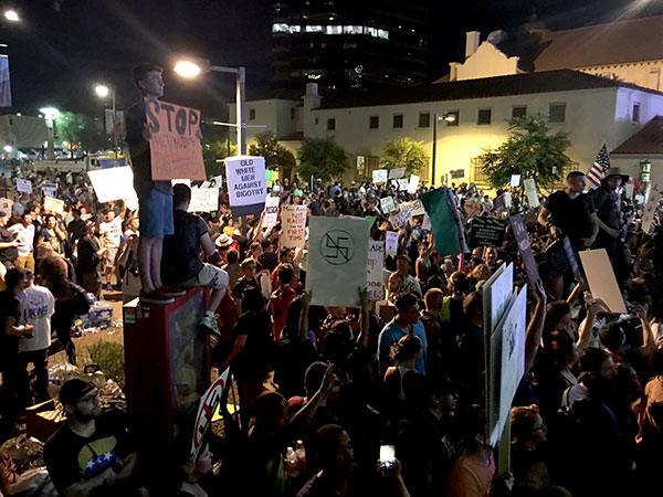 Protest in Phoenix, Arizona against Trump August 22