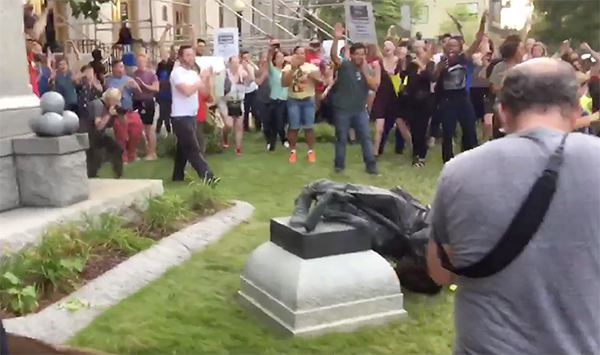 Confederate statue pulled down in Durham, NC