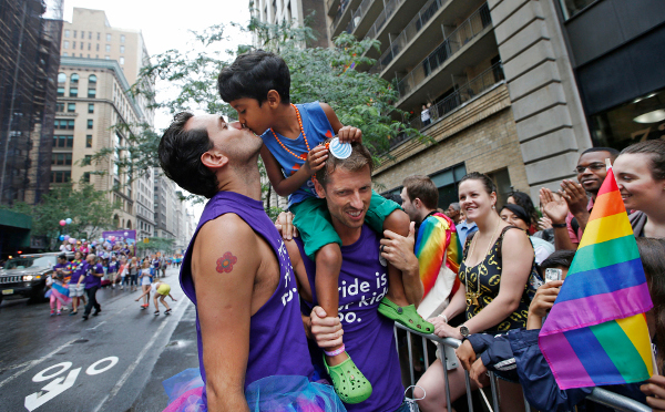 Gay%20Pride-Hi-Res2-AP_111835182005-600.jpg