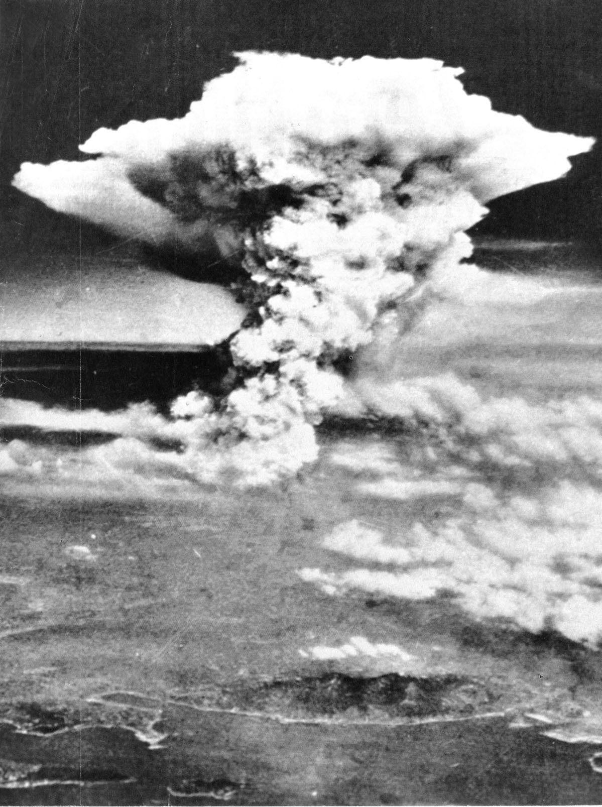 Nube de hongos sobre Hiroshima