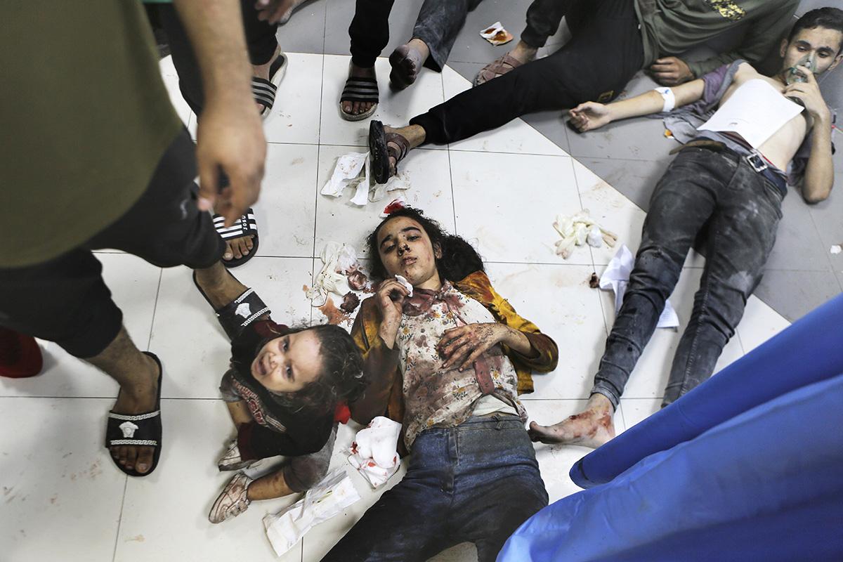Wounded Palestinian children at the al-Shifa hospital, following Israeli airstrikes in Gaza City, October 17, 2023.