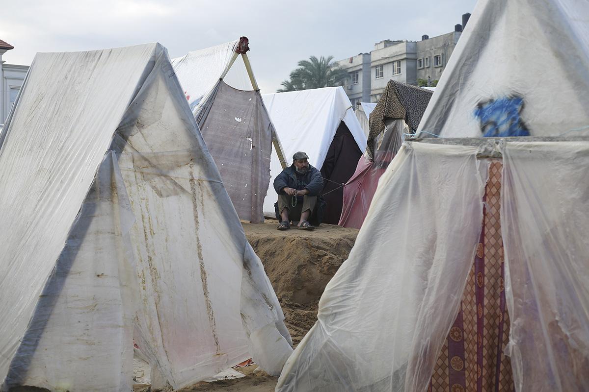 Displaced Palestinians in makeshift tents in Rafah, Gaza Strip, January 2, 2023.