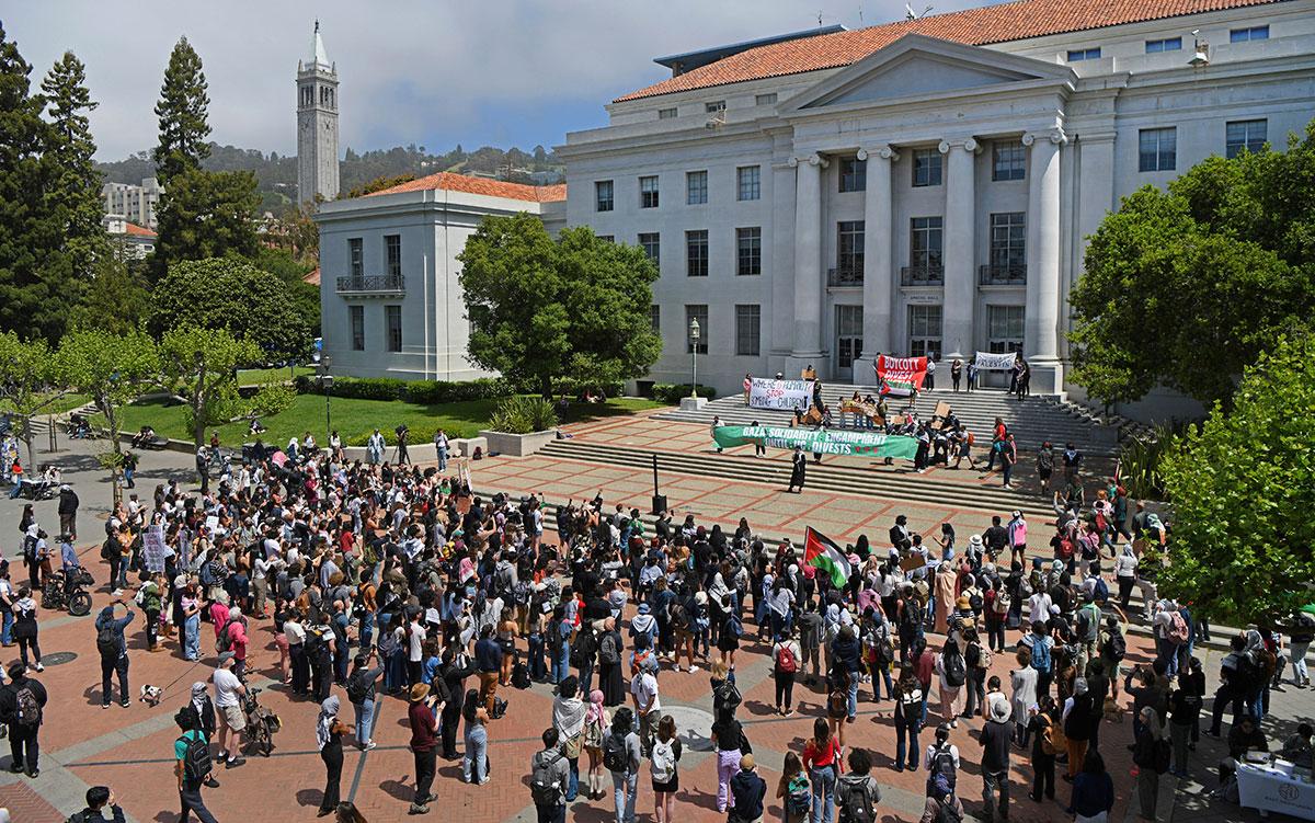 Hundreds of pro-Palestinian students and protesters rally in front of Sproul Hall, UC Berkeley, April 22, 2024.