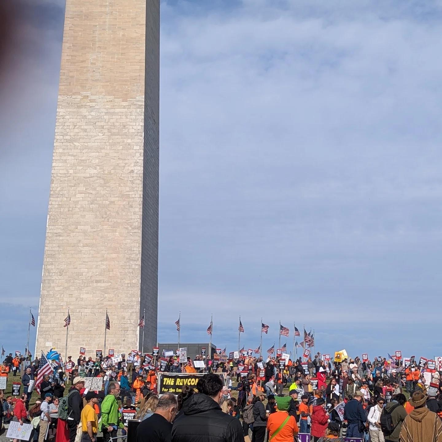 Crowd gathering at the Washington Monument for November 5.