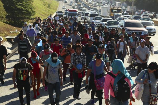 Hundreds of migrants traveling north from Central America