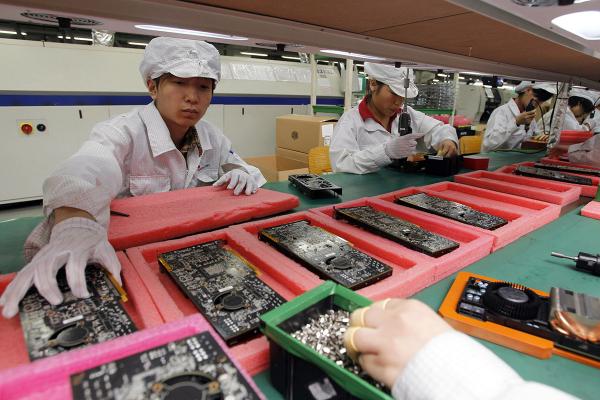 Making IPhones in China Foxconn factory