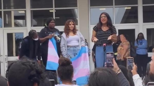 Students support transgender Kendall Tinoco in Texas.
