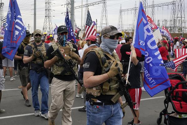 Trumpites armed to intimidate voters, Maricopa, Arizona