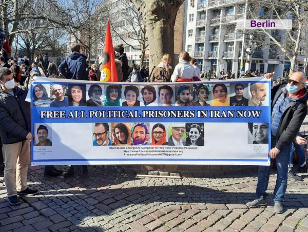 Berlin International Women's Day Banner: Free All Political Prisoners In Iran Now