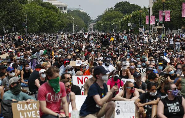 Thousands protest murder of George Floyd in Washington, DC, June 2020.