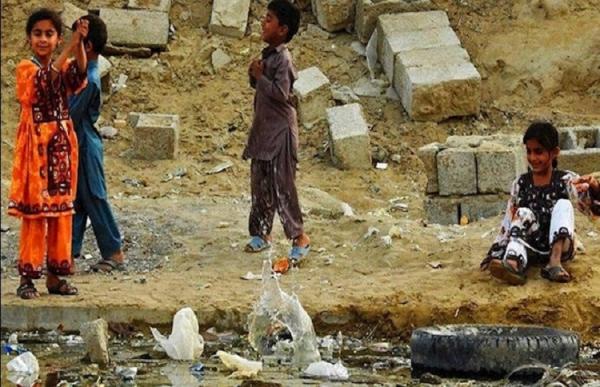 Poor children in Iran