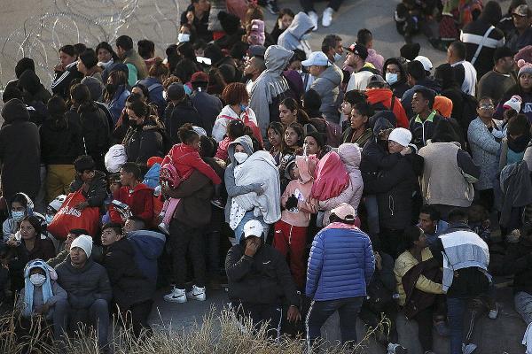 Immigrants at Ciudad Juarez, Mexico border with El Paso Texas