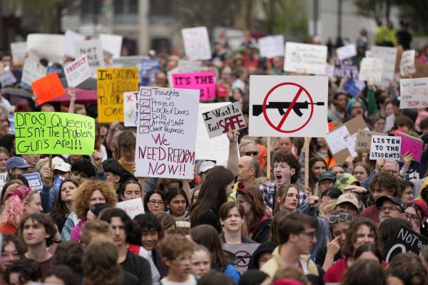 Tennessee students protest gun violence