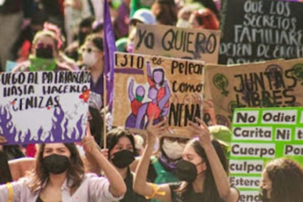 Demonstration on March 8, 2023 in Mexico City. Placard on left: “Burn down patriarchy to reduce it to ashes.”