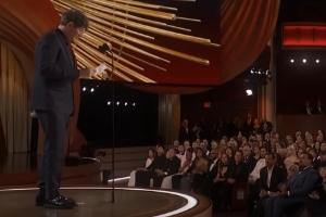 Jonathan Glazer speaking at Oscars