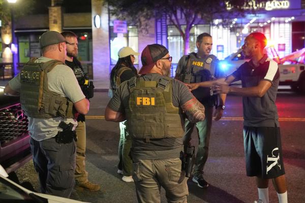 Agents from Homeland Security and the FBI in Washington, DC, August 15, 2025.