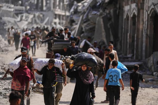 Displaced Palestinians return to destroyed homes in Khan Younis, October 10, 2025.