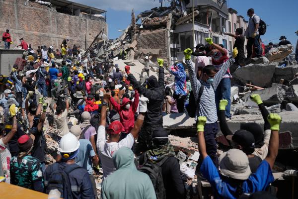 Earthquake damage in Pereira, Colombia, August 10, 2026.