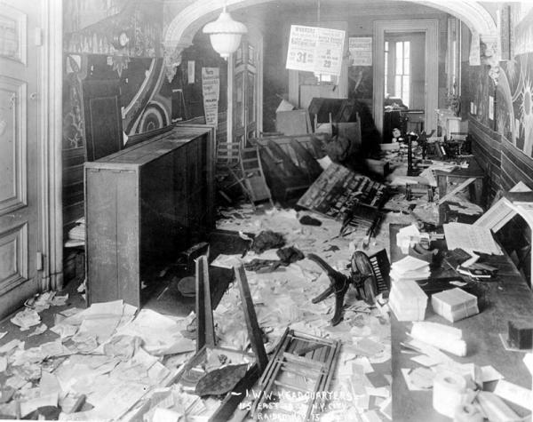 Raid-of-IWW-Headquarters-New-York-November-15-1919.jpg