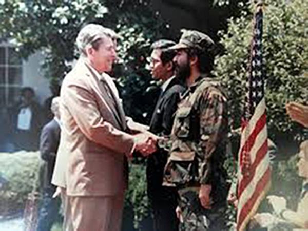 Reagan-and-Contras-600.jpg