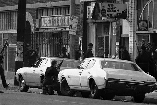 LAPD-BlackPanther-office-LA-1969-600px.jpg