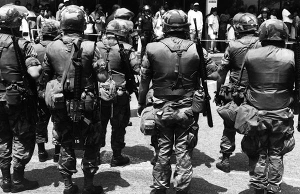 LAPD-National-Guard-LA-Riots-AP-600px.jpg
