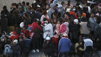 Barbed wire keeps migrants from crossing into El Paso, Texas from Ciudad Juarez, Mexico, December 20, 2022.