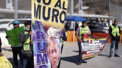 Protesters against Trump wall