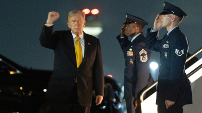 Donald Trump arrives in West Palm Beach for a weekend trip to Mar-a-Lago, November 7, 2025.