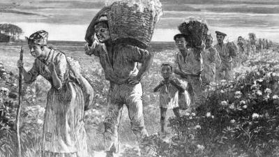 Enslaved people leaving the fields, with heavy loads.