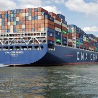 Barge with container cargo, part of US container crisis.