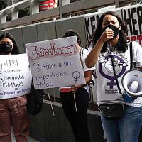 Chimalhuacan women protest police assault and imprisonment of Irene Martinez.